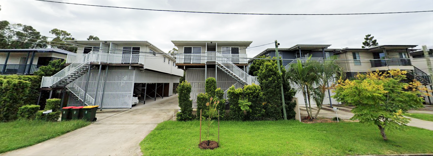 Google Street View image of significantly raised dwellings in Rocklea.